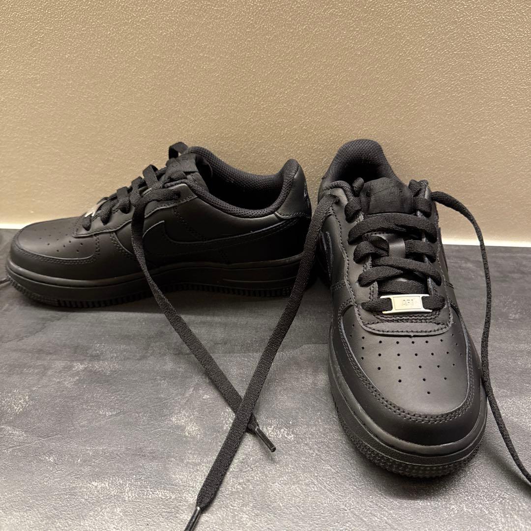 Nike Air Force 1 ブラックスニーカー　23cm