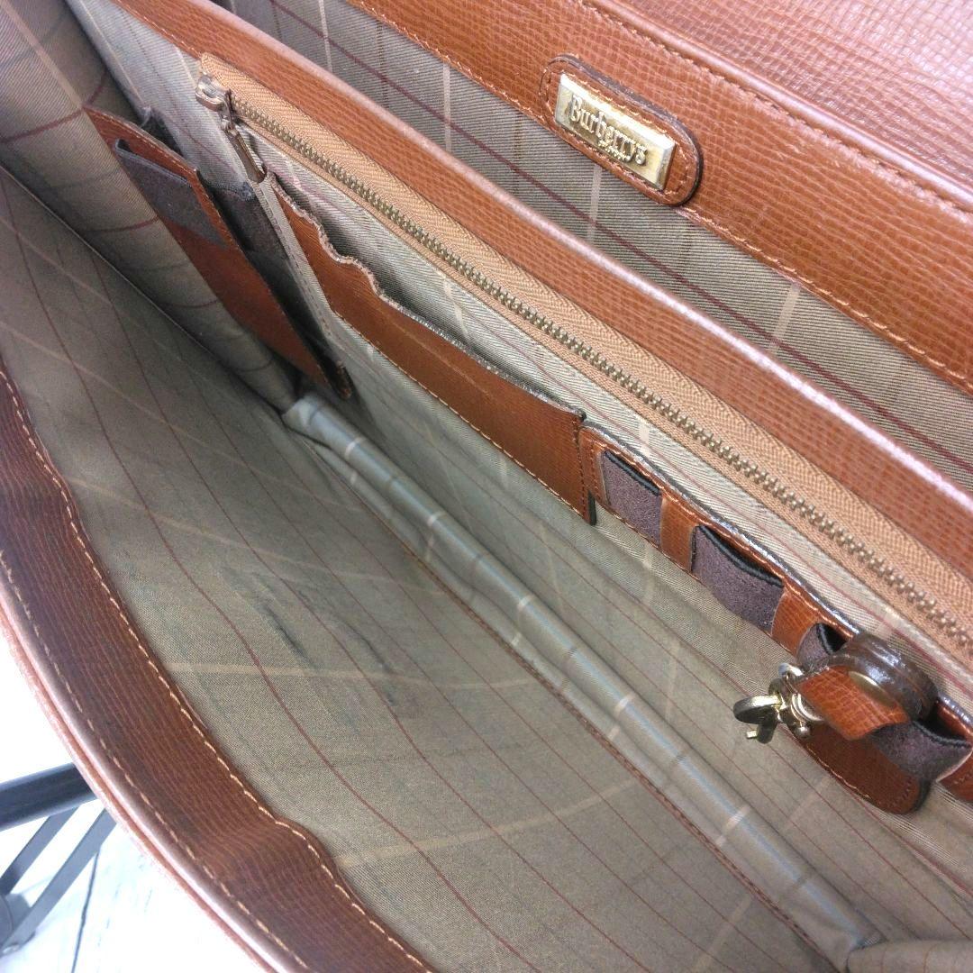 Burberrys　ビジネスバッグ　ブリーフケース　A4可　鍵　ゴールド金具