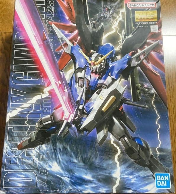 【箱も美品！】ガンプラ デスティニーガンダム MG 1/100
