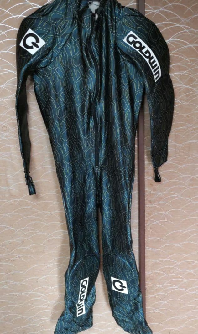 良品 GOLDWIN ゴールドウイン ワンピース