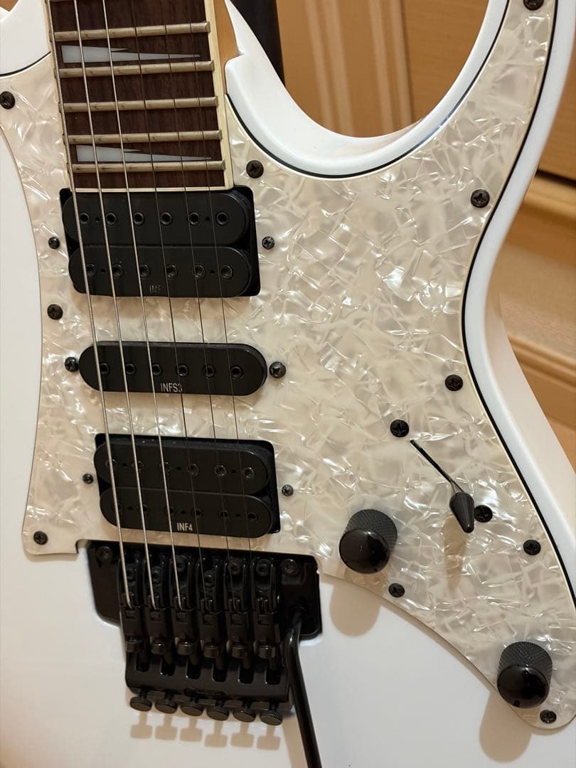 中古Ibanez RGシリーズ RG350DX ホワイトエレキギター