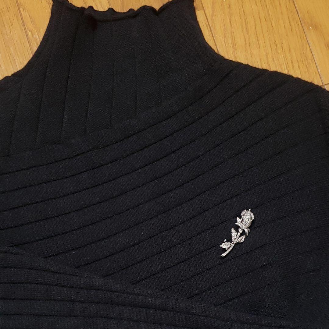 最安値 K18WG 天然ダイヤペントップ兼ブローチ 0.86ct