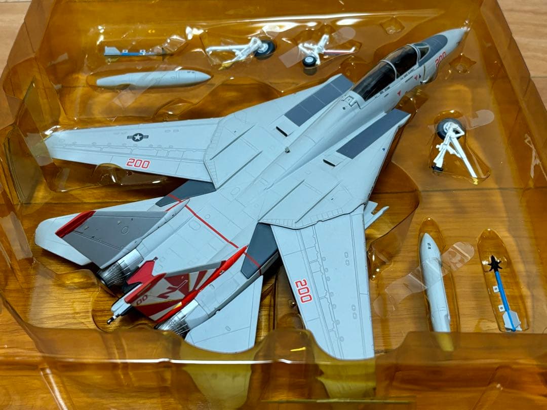 ドラゴン 1/72 F-14A TOMCAT VF-111 SUNDOWNERS