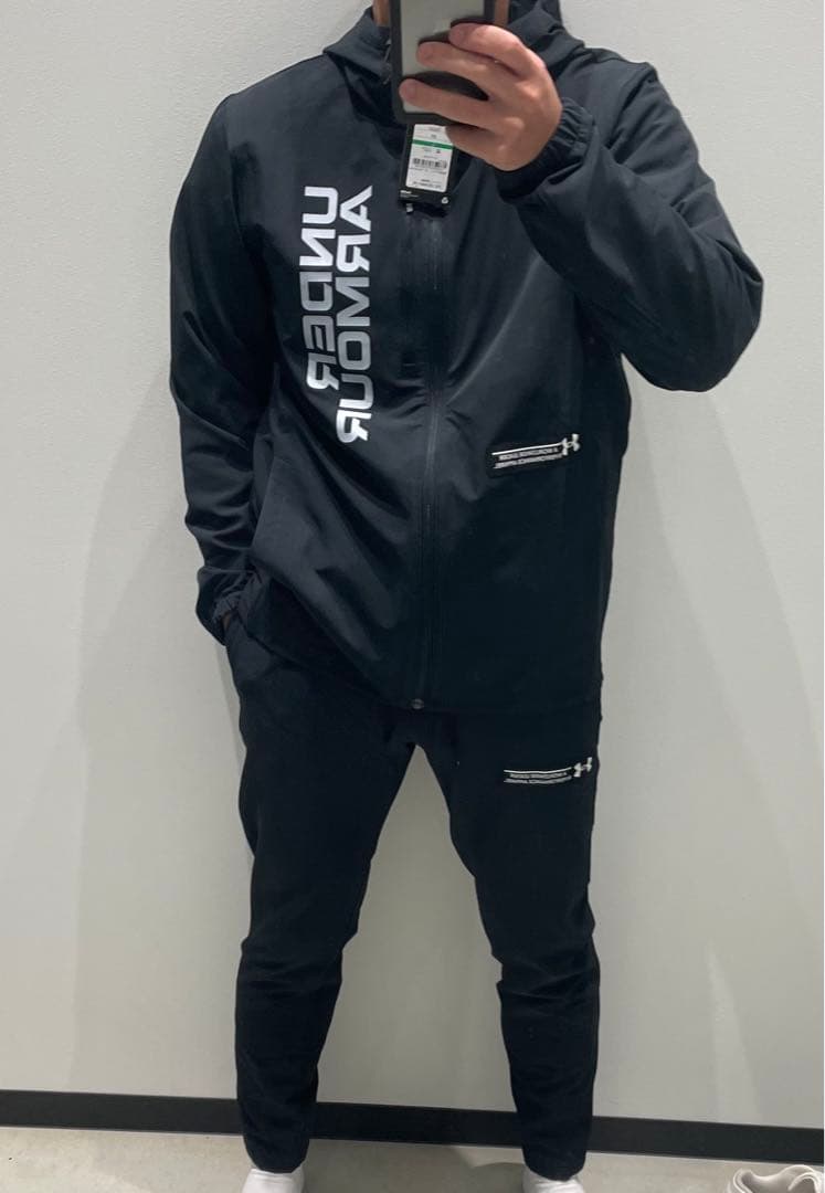 UNDER ARMOUR ダークグレー ウィンドブレーカー L/M