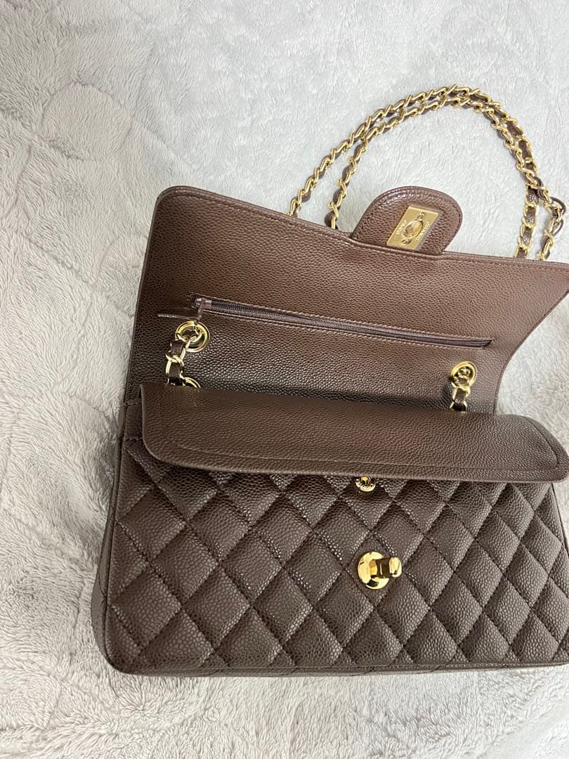 キルティングショルダーバッグ（ブラウンカラー）