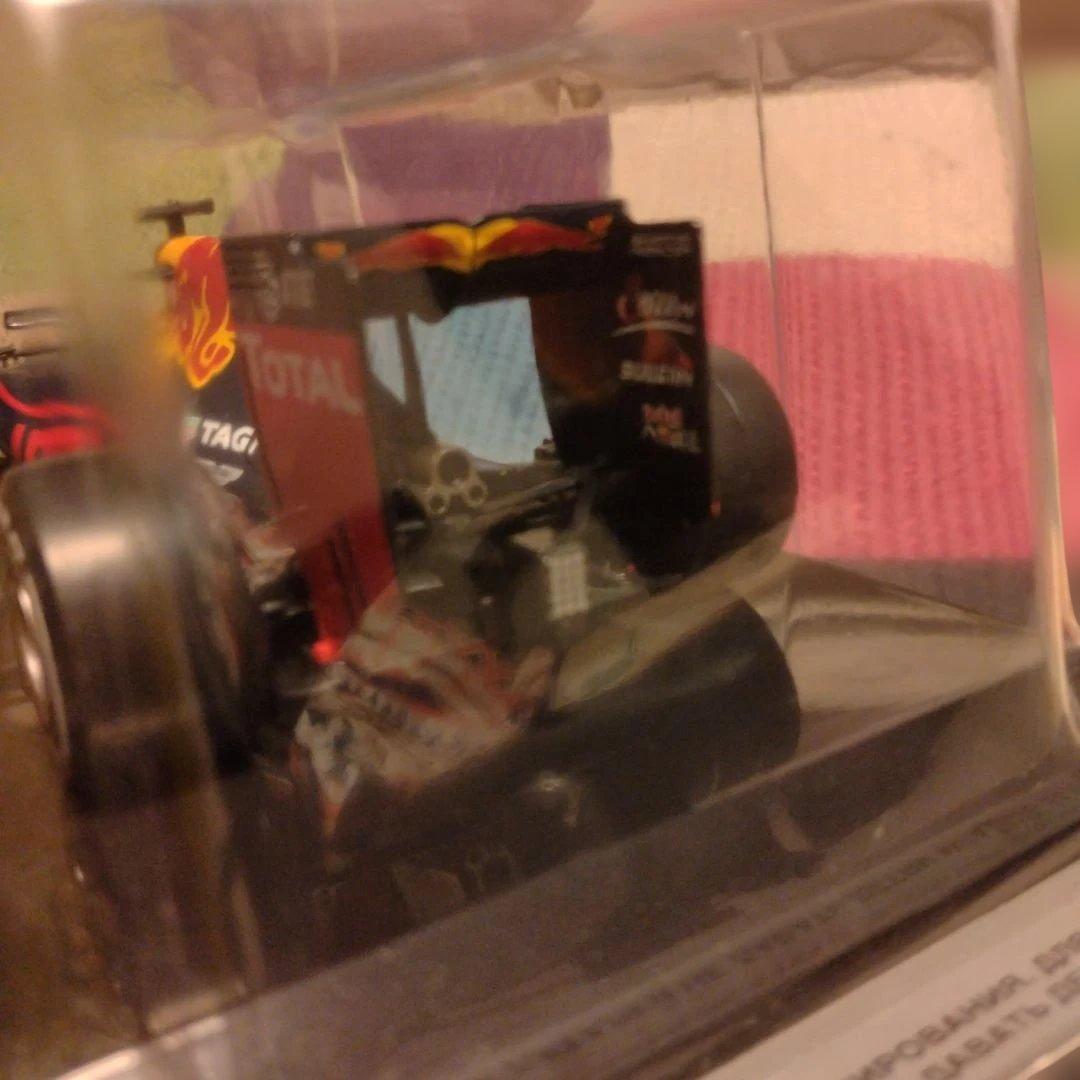 Red Bull RB12 Max Verstappen 2016 冊子付き