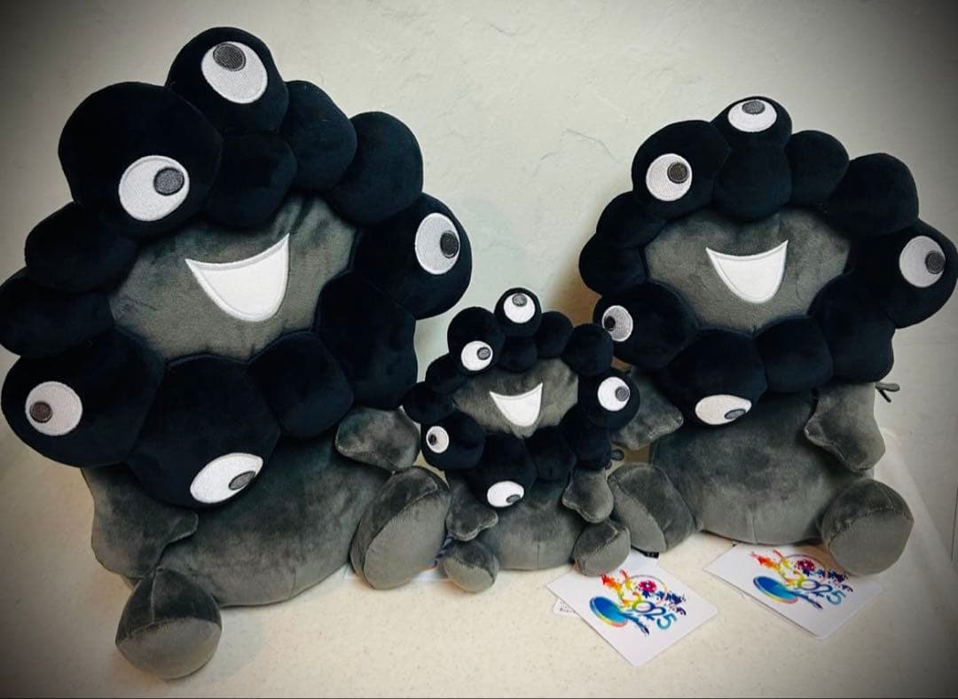 新品4点セット★EXPO2025 万博　黒ミャクお手玉風ぬいぐるみ ナップサック