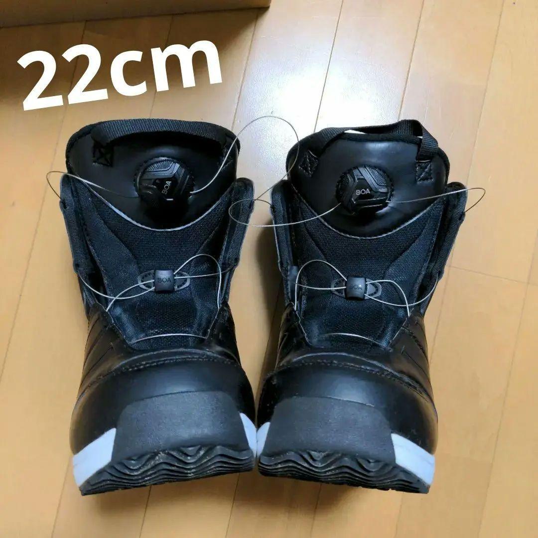 22cm SALOMON ジュニア スノーボードブーツ 箱無しで サロモン 黒
