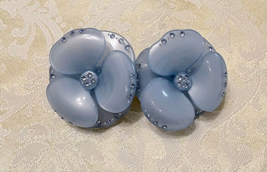 ❤️最終価格❤️極美品✨アレクサンドルドゥパリ 双子カメリア バレッタ ブルー系