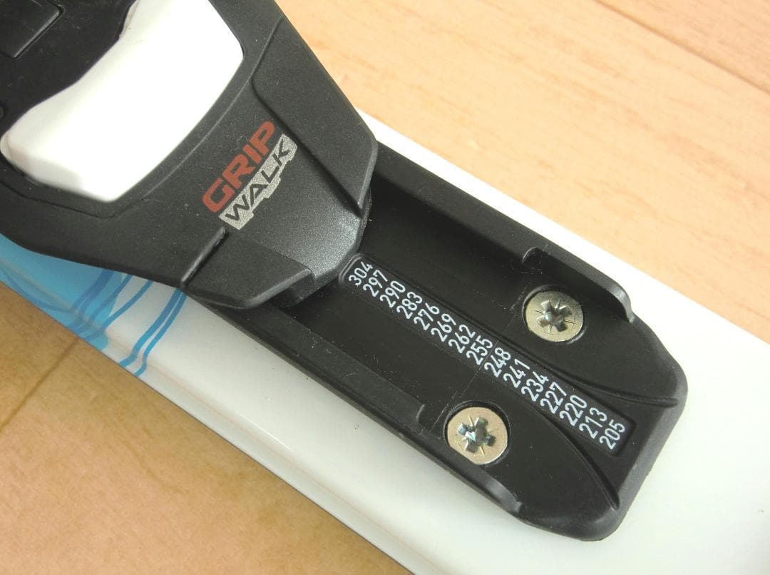 ■■送料無料■ジュニア用スキーフルセット■板130靴23■WAX済■女の子■■