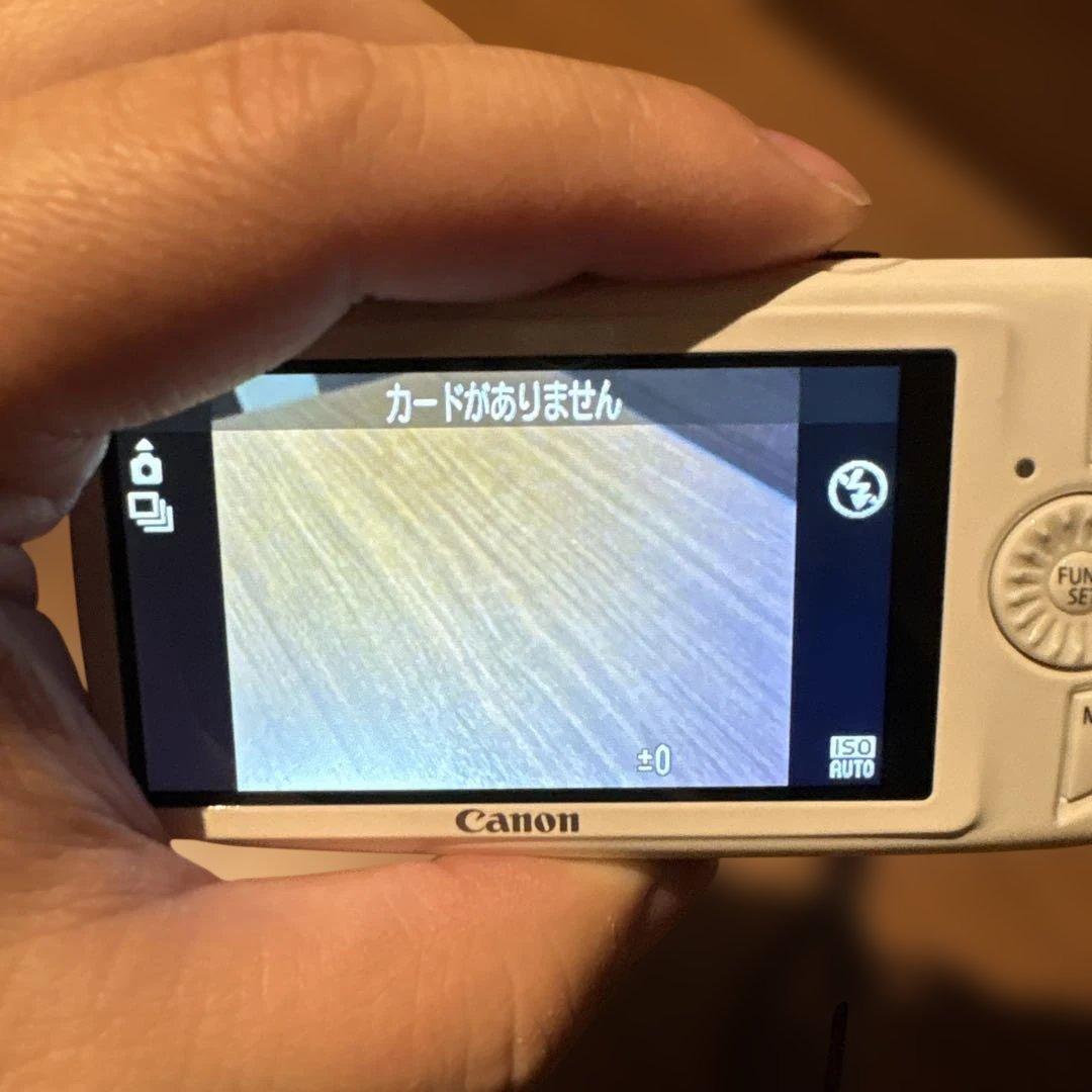 レア　Canon　デジタルカメラ　ixy 30s ホワイト