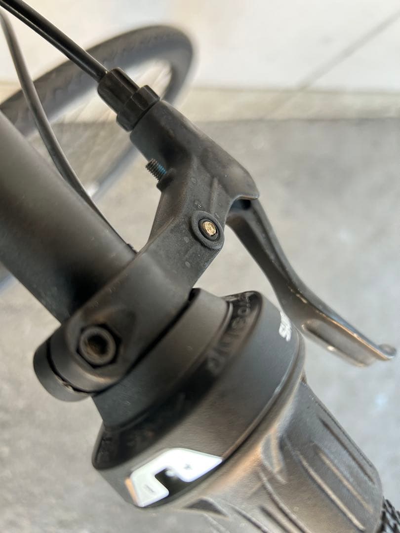 クロスバイク7段変速　名古屋市近郊手渡しのみ名古屋市中村区北区配送無料