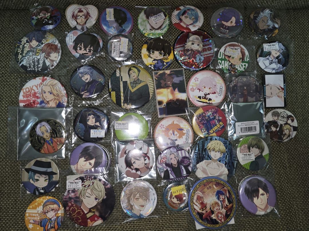 アニメ・ゲーム　バッジ　まとめ400点