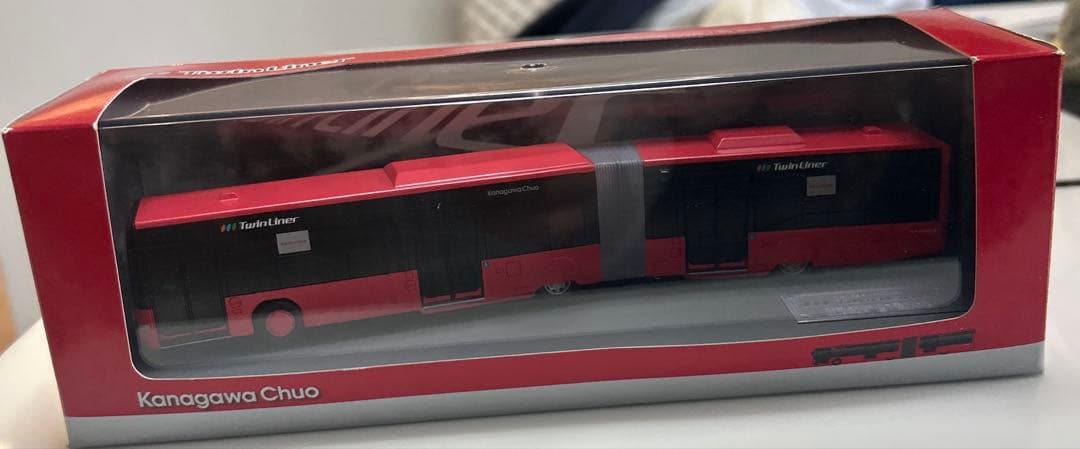 【未開封箱入り】ツインライナー　神奈中バス模型