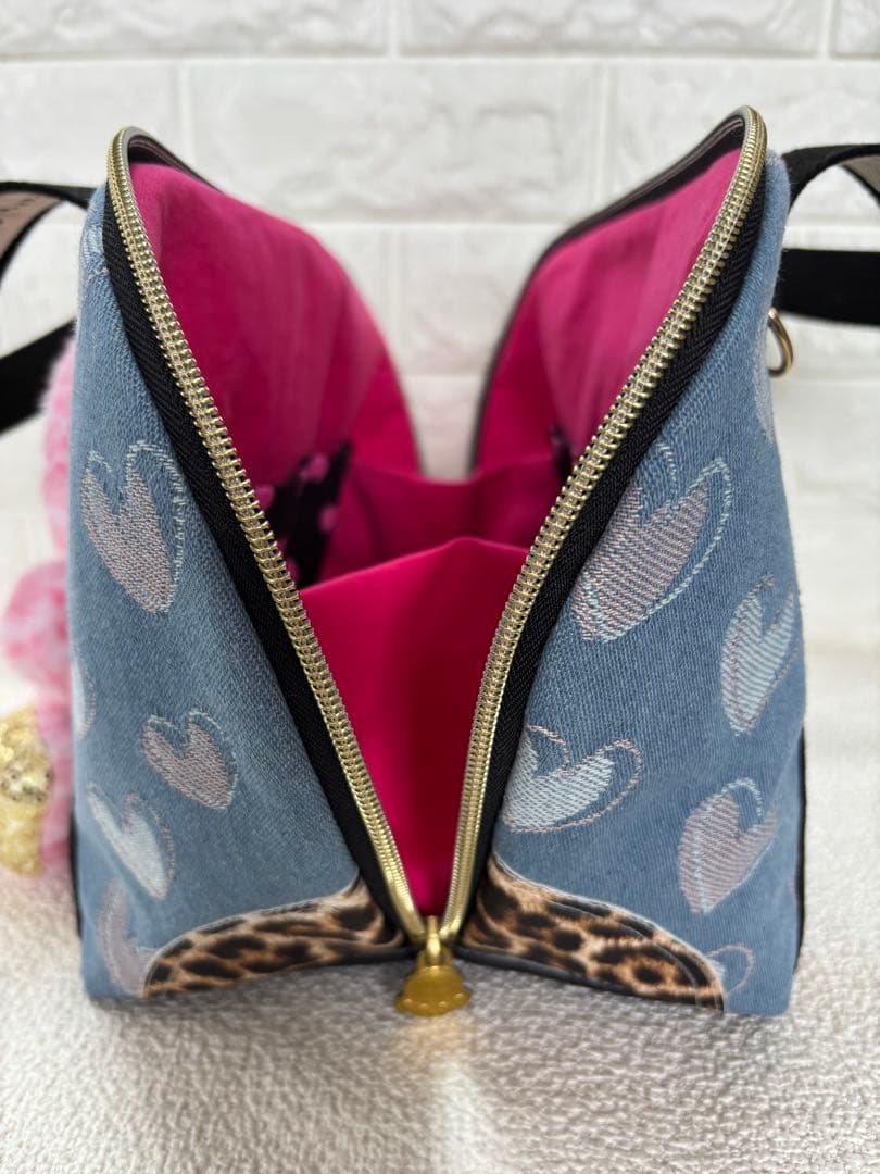 黒*こ様 コヤンイサムチョン　シェル型バッグ　ジョーズくん　ハート柄デニム　ねこ