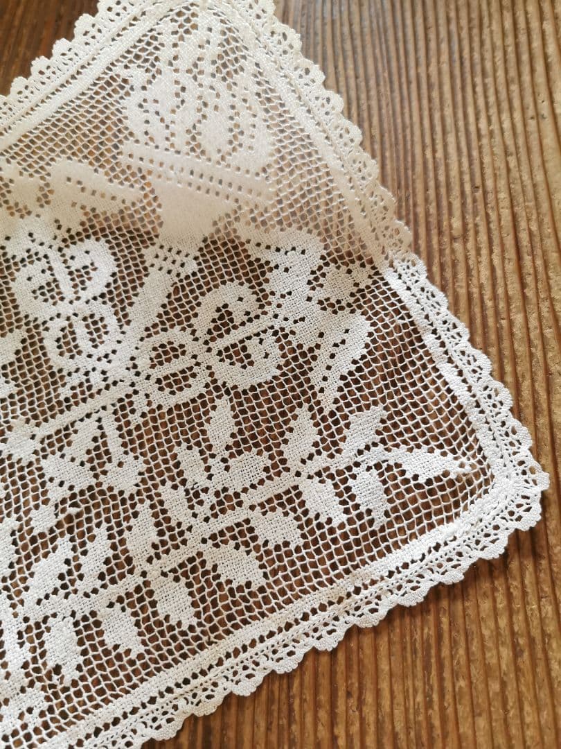 アンティーク フィレレース 聖火と鳩とオリーブ 透かしパネル スカラップ装飾