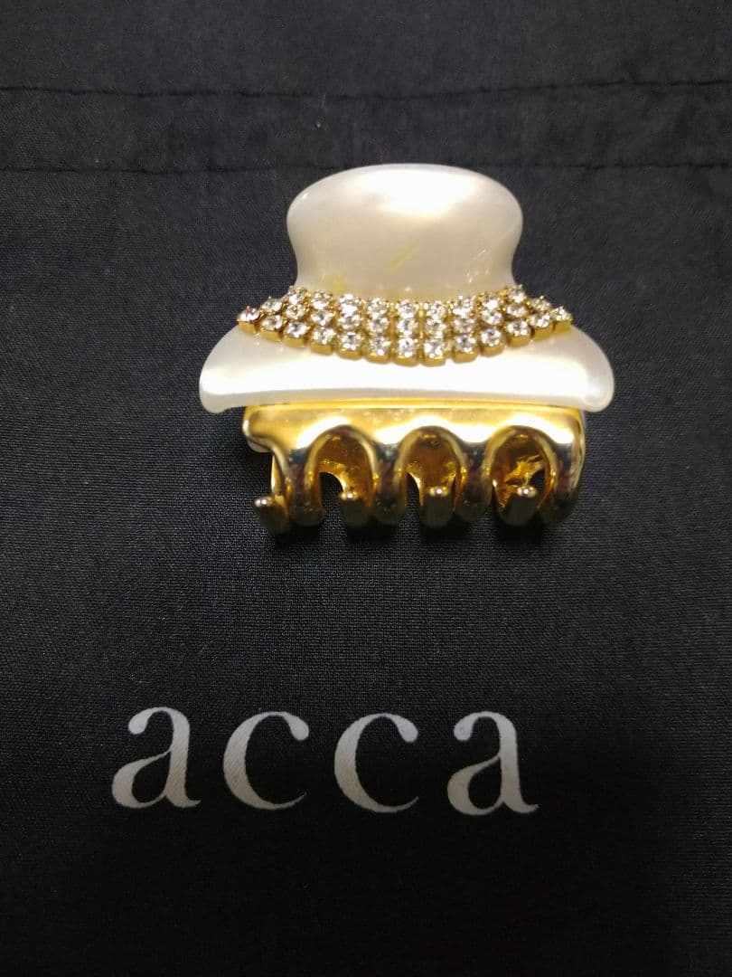 acca ストーン装飾 ヘアクリップ パールホワイト・ゴールド
