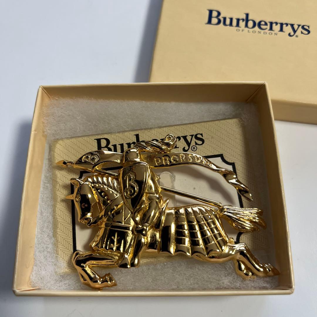 Burberrys ゴールド 馬のブローチ(バーバリープローサム)