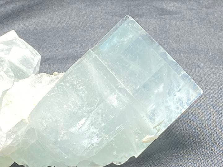 アクアマリン　結晶 160g