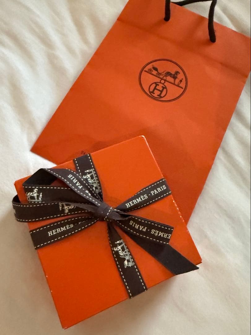 新品！エルメス オードゥルバーブエカルラットモイスチャライジングバームギフト