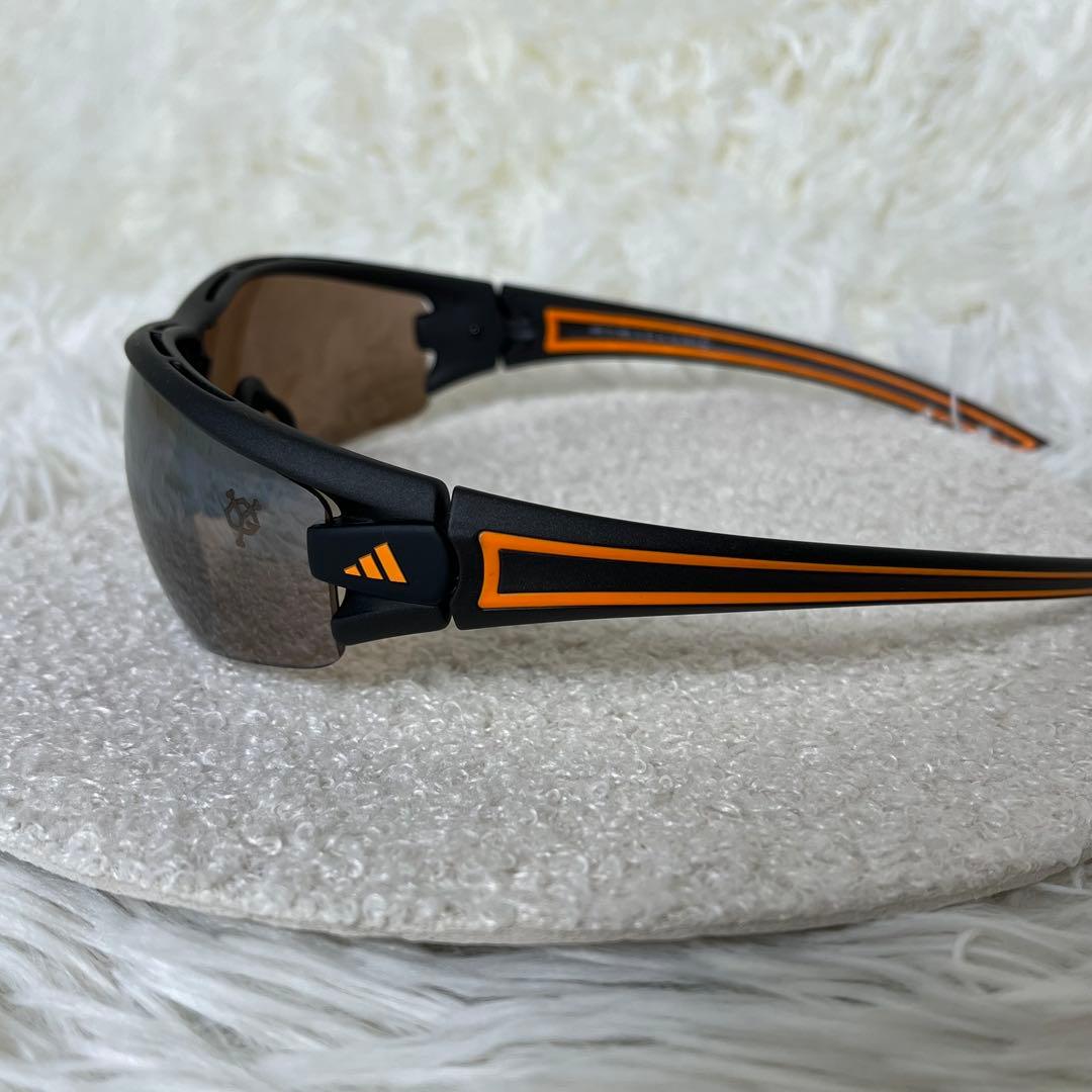 新品未使用　限定生産モデル　adidas ジャイアンツ　コラボ　サングラス