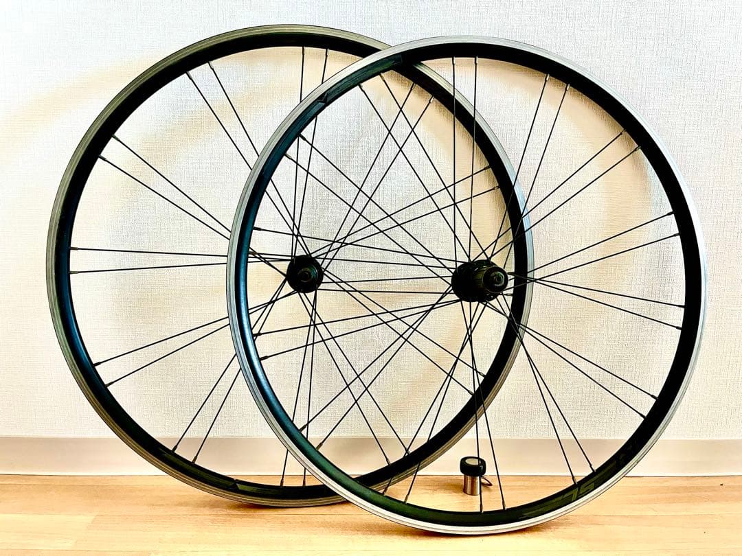 700C アルミホイール クリンチャー用　メリダ　タイヤとチューブ付き