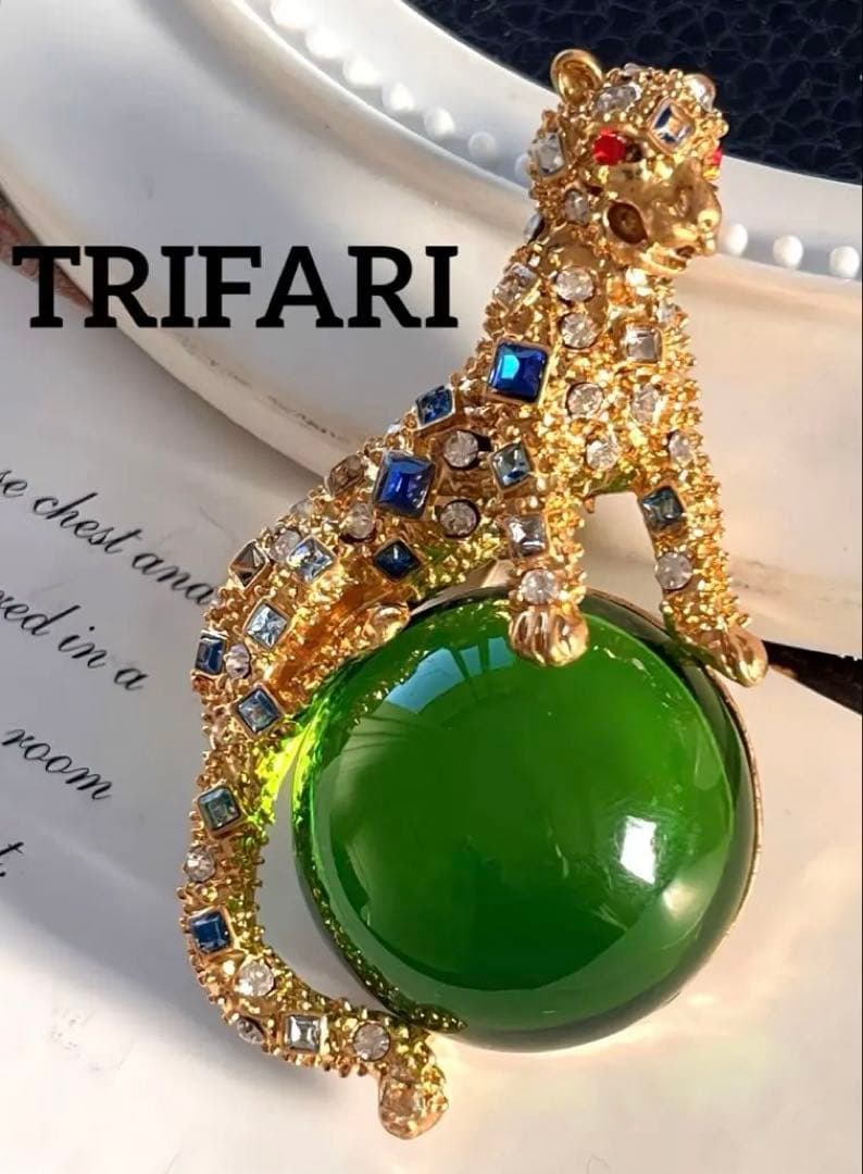 希少！TRIFARI 特大！ガラスチーターブローチB236