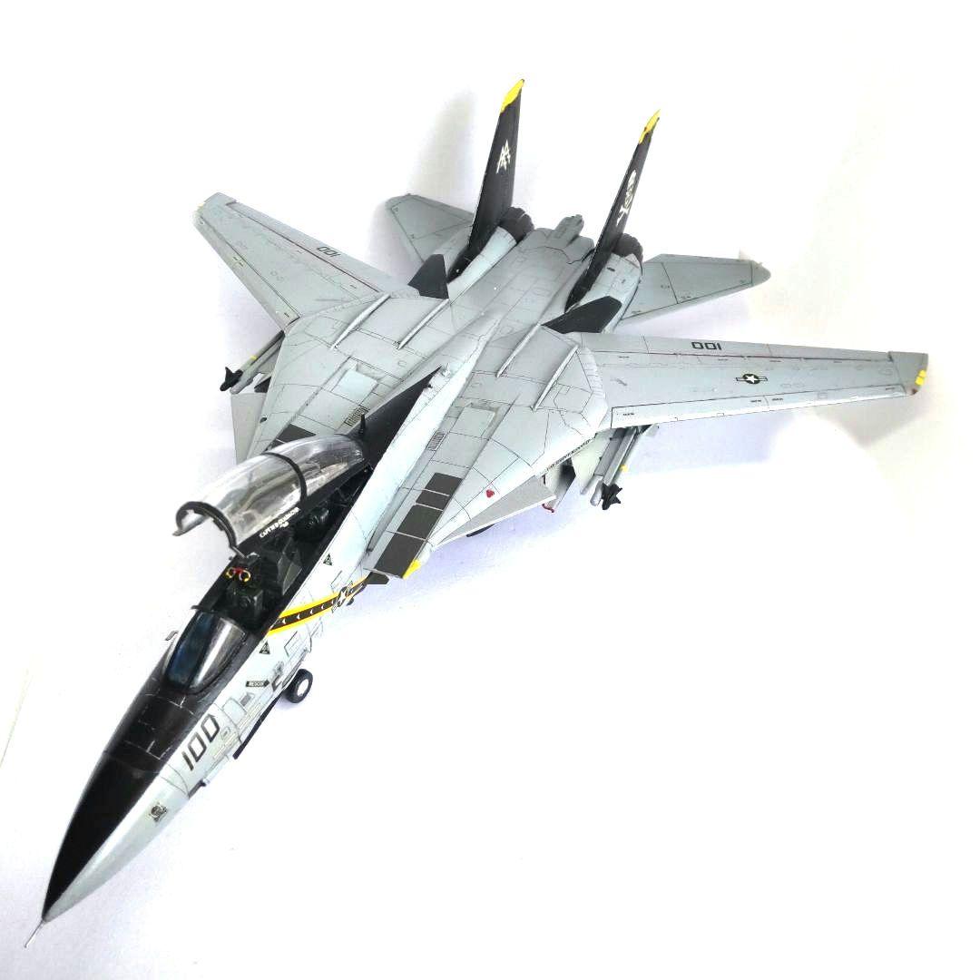 【完成品】 F-14B トムキャット ジョリー ロジャーズ 1/72