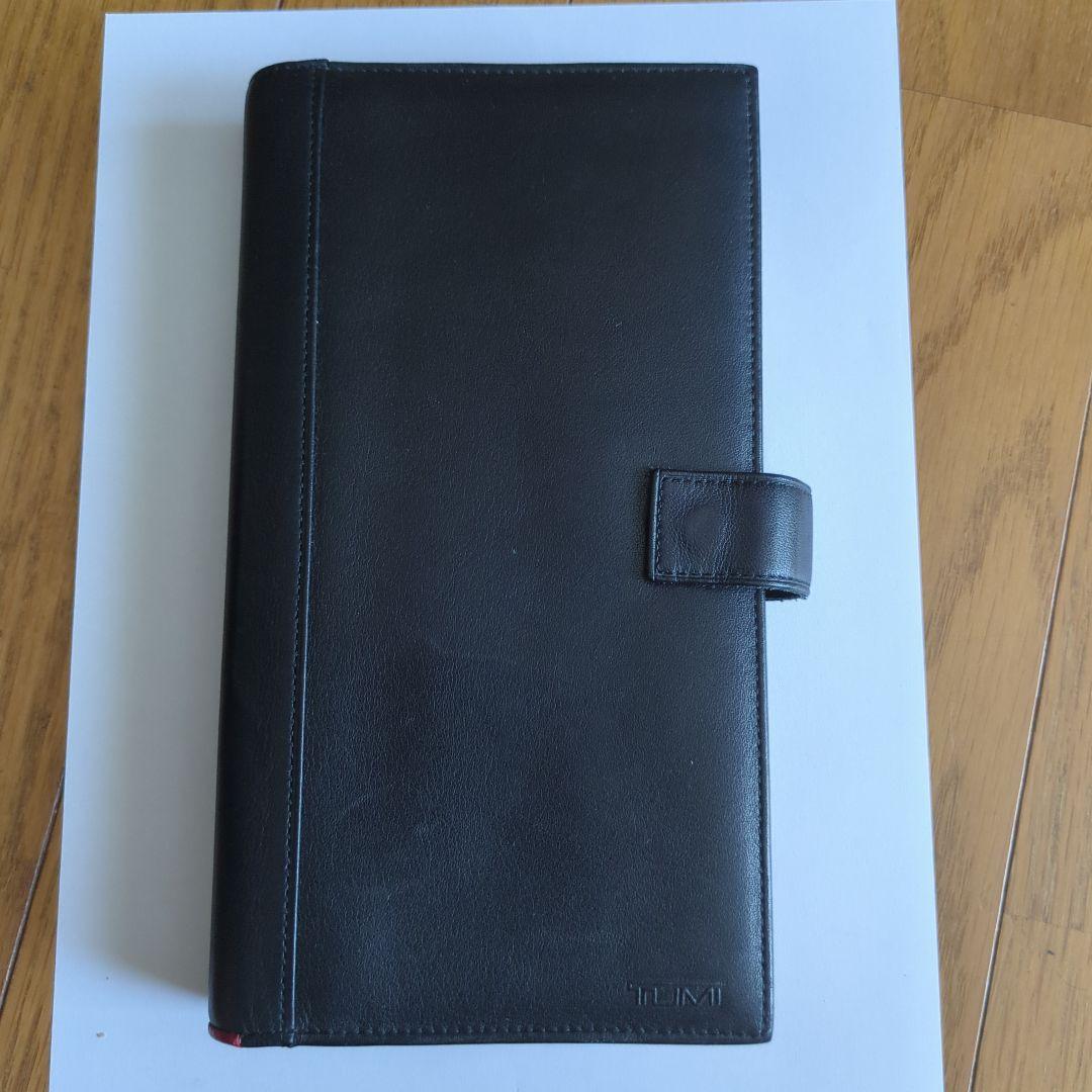 e*5様 TUMI レザーパスポートケース ブラック