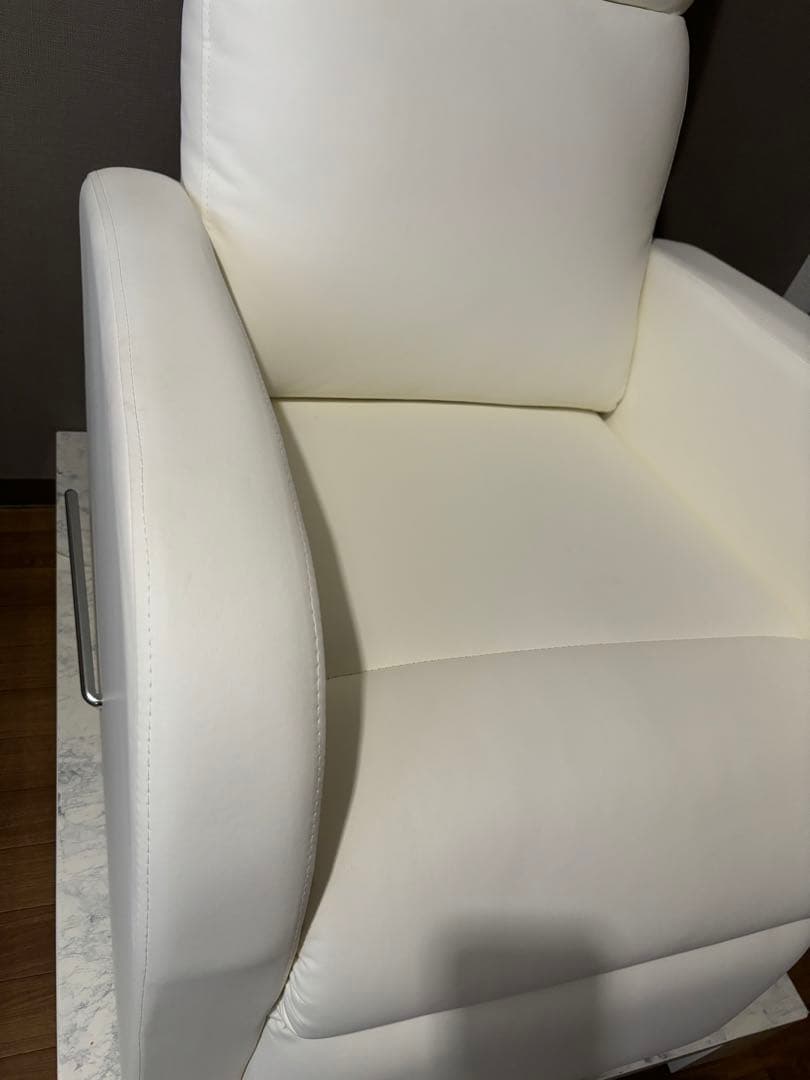 直接取りに来ていただける方のみ。セブンビューティ コンパクトリクライニングチェア