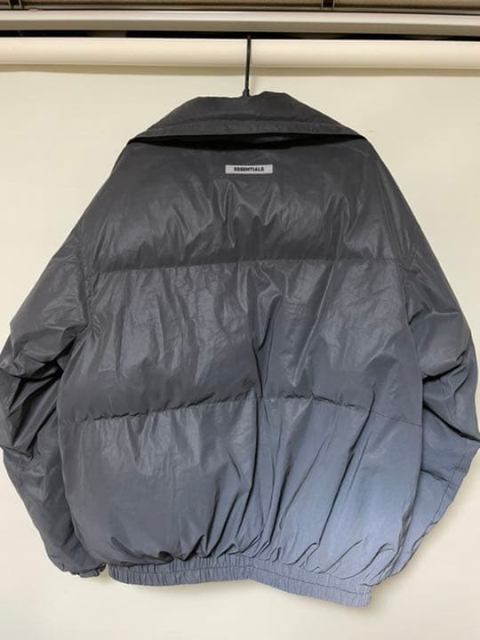 fear of god essentials ダウンジャケット