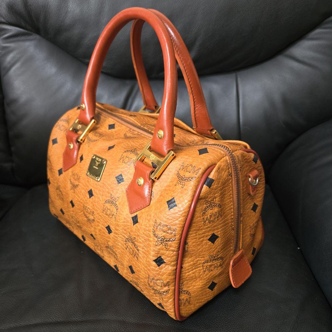 お値下げ❗MCMロゴ入りブラウンレザーボストンバッグ