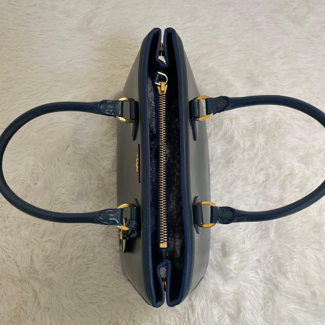 極美品 PRADA ガレリア サフィアーノ ハンドバッグ ブルー 三角ロゴ