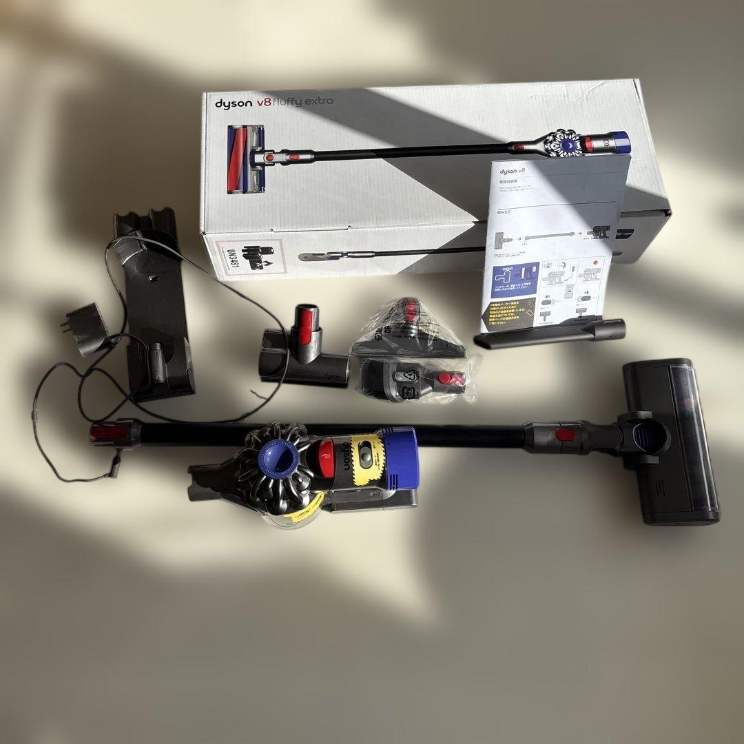 Dyson V8 スティッククリーナー 本体　訳あり