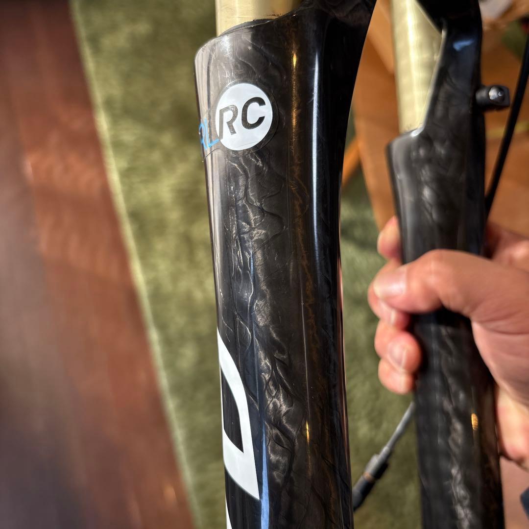 SUNTOUR AXON RLRC 29サスペンションフォークカーボン