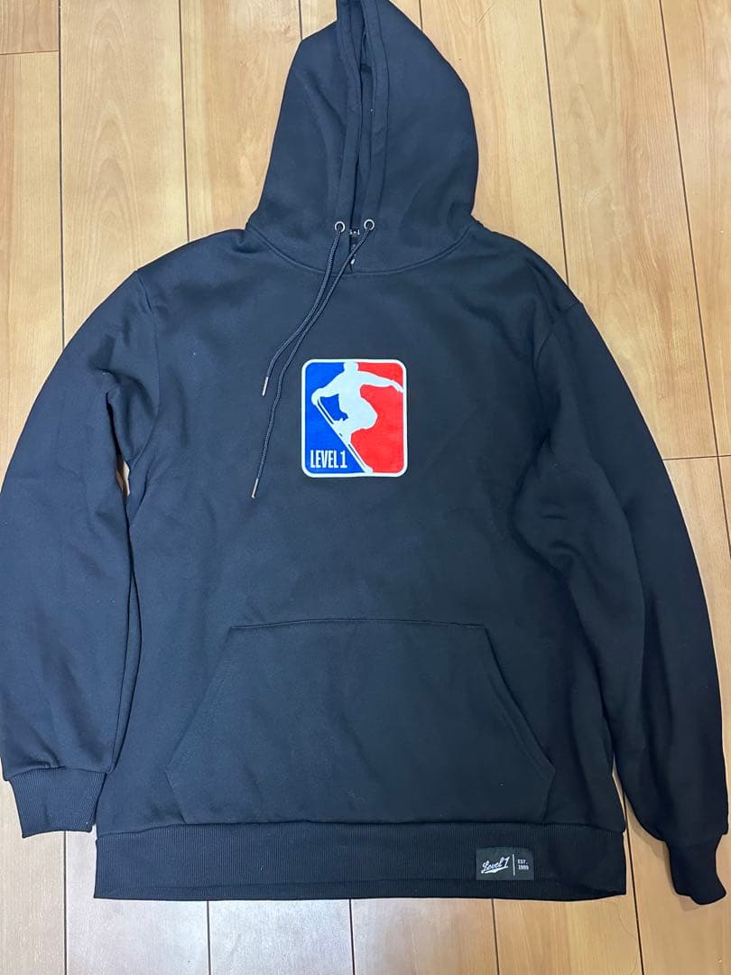 「新品未使用」Level 1 フード付きパーカー ブラック