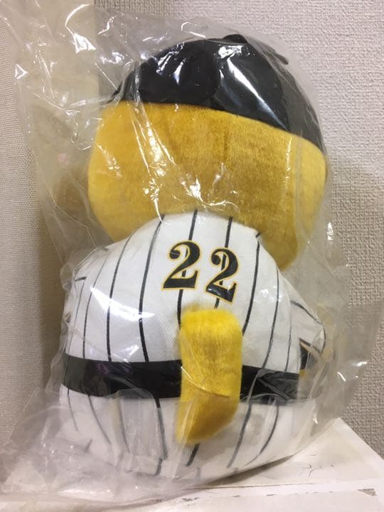 阪神タイガース 藤川選手サイン入り ピッチャーひよこちゃん