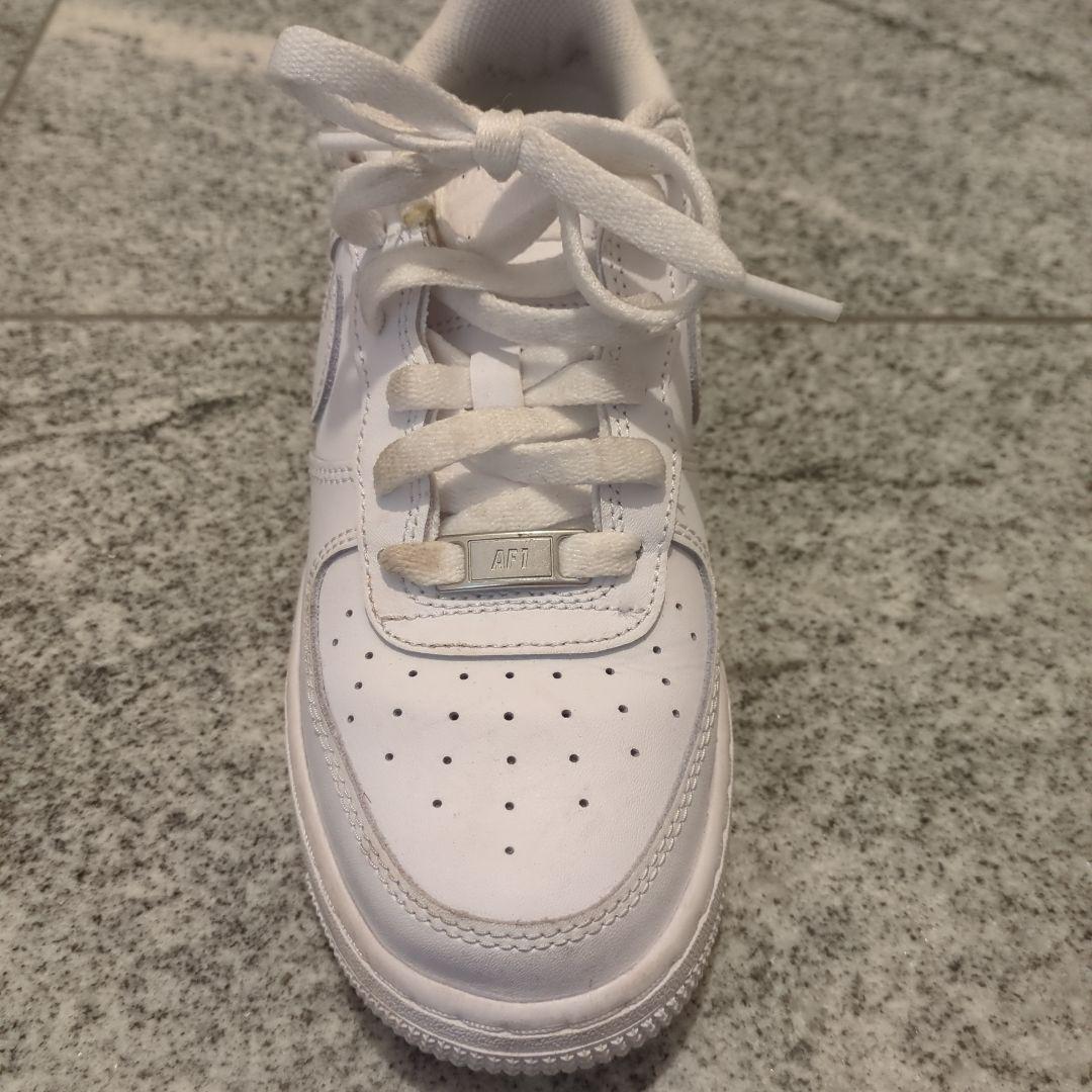 Nike Air Force 1LE ホワイト23.5cm