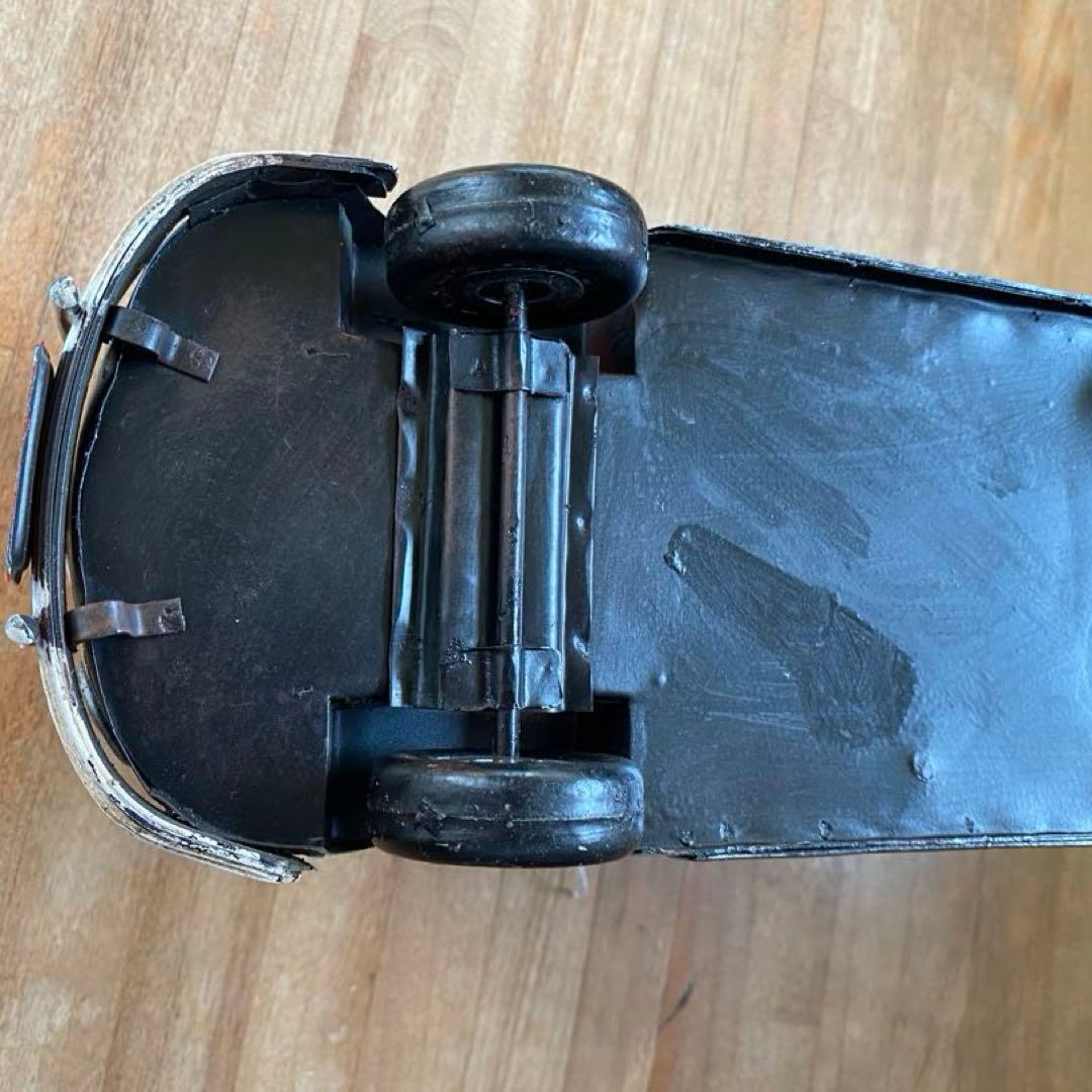 ワーゲンバス風 ブリキ製のミニカー ②