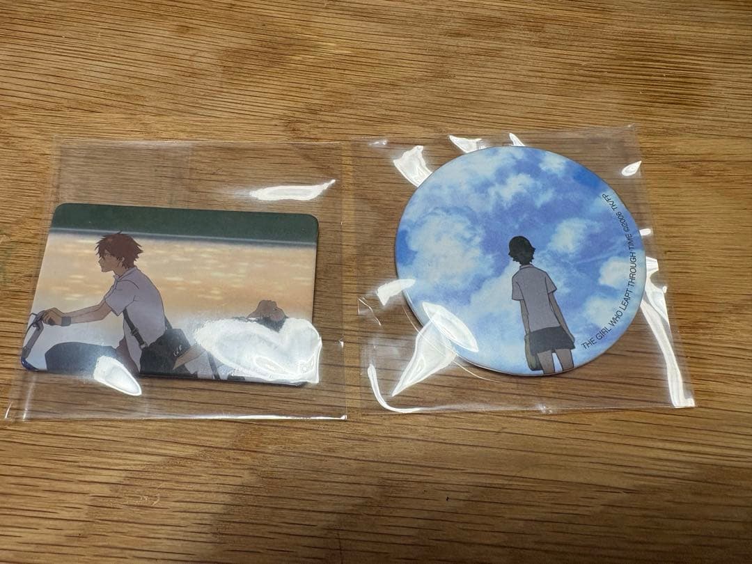 時をかける少女　缶バッジ　真琴　千昭　自転車