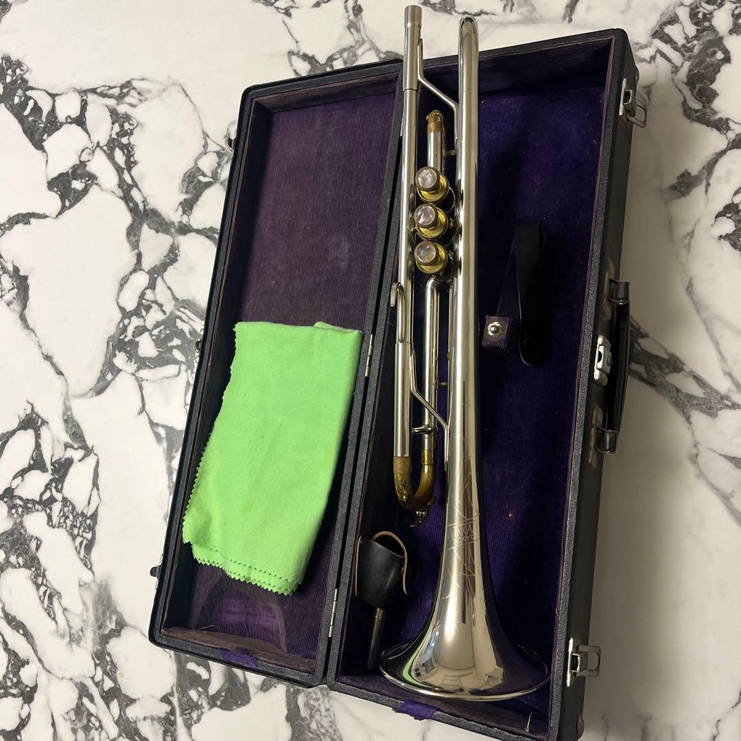 Nikanトランペット 本体 黒ケース付き