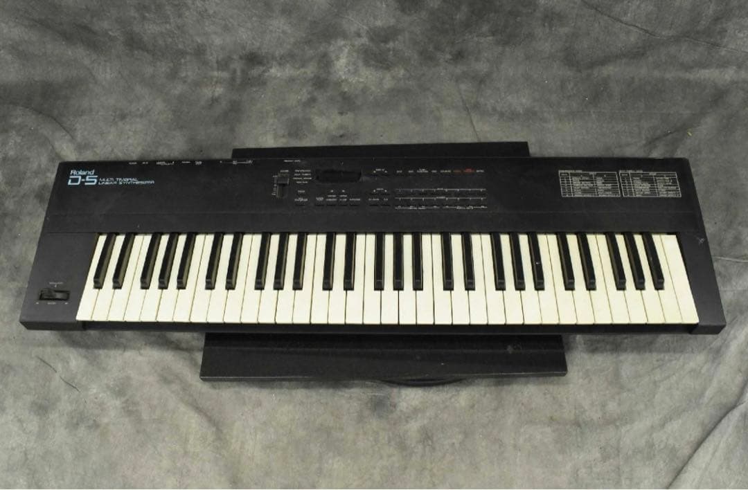 Roland D-5 シンセサイザー 61鍵