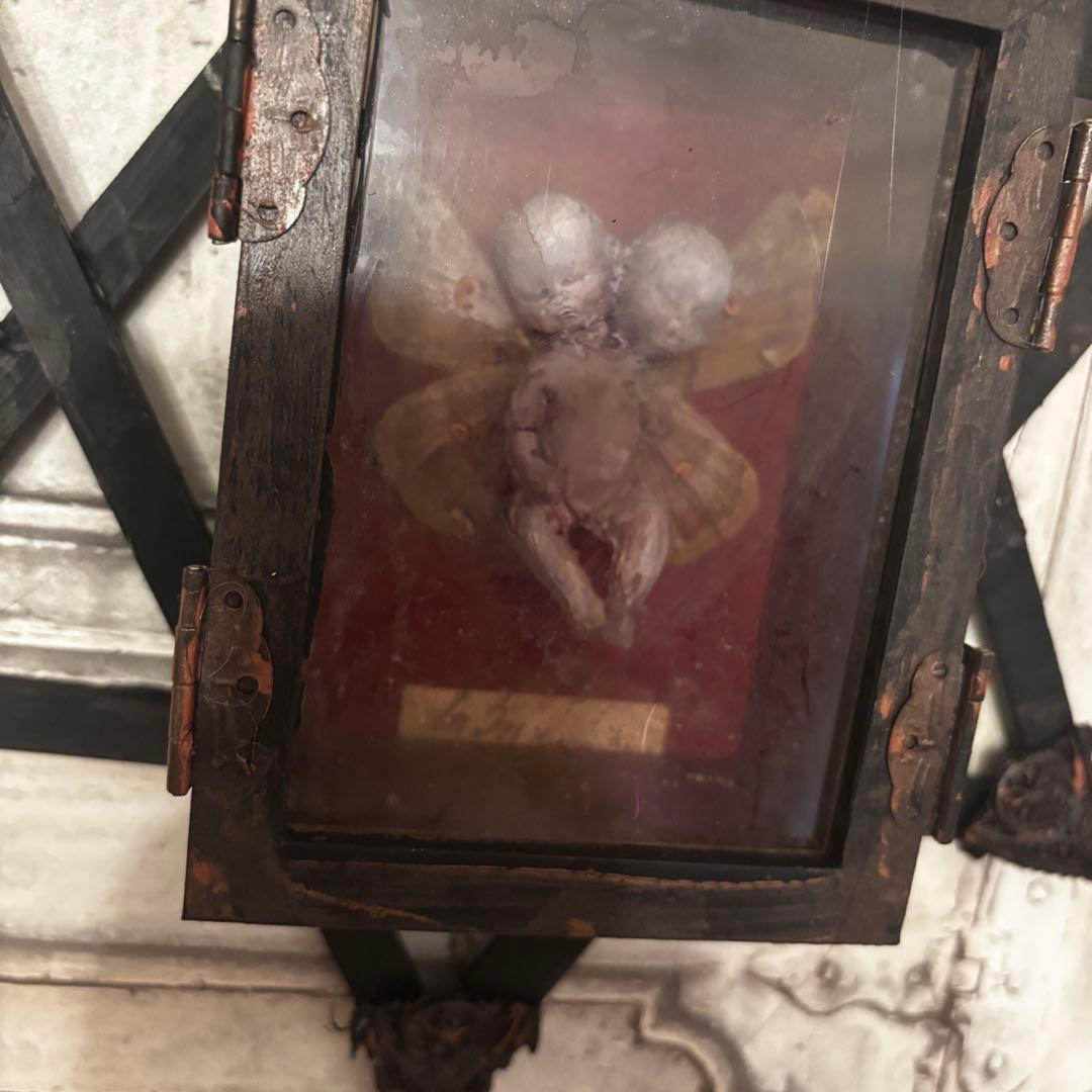 【Special Price】 守護六芒星の中の双頭妖精オブジェ