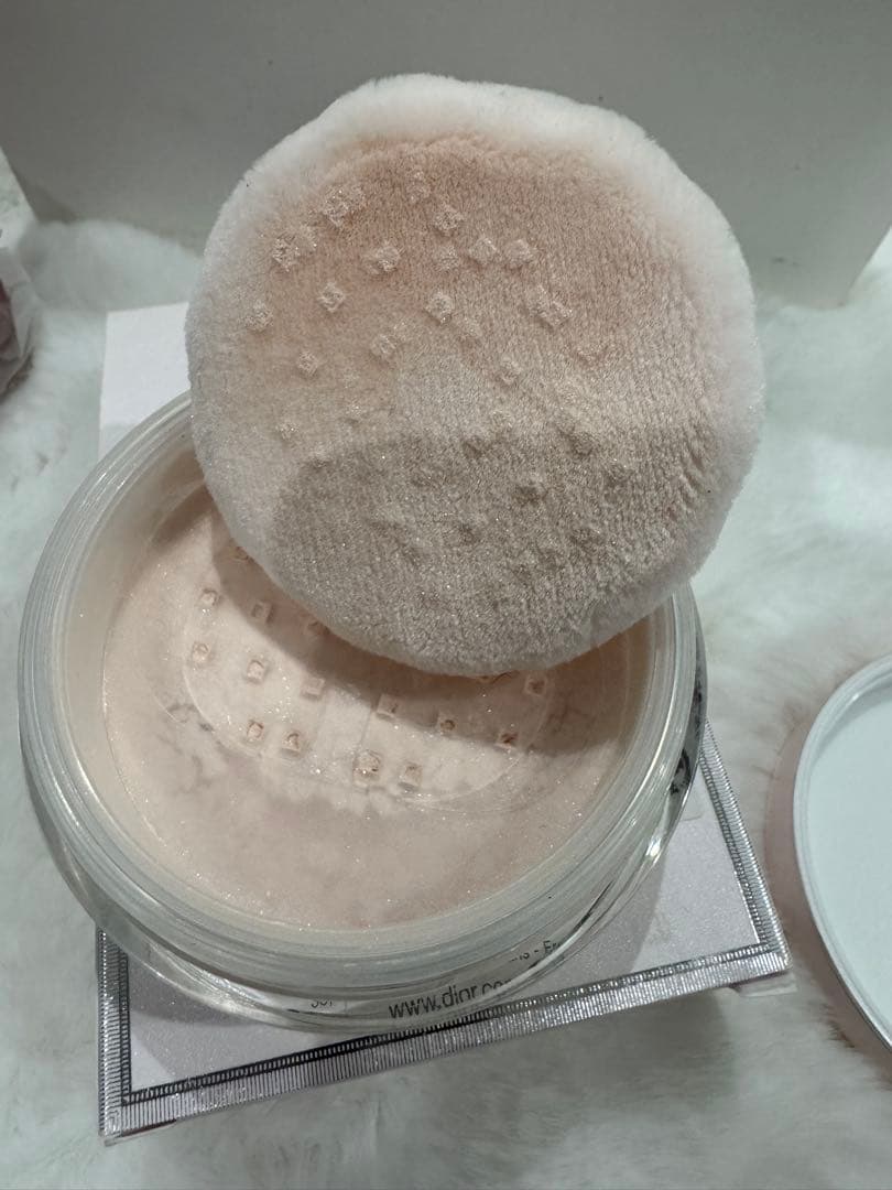 【ＤＩＯＲ❤️ディオール】新品ポーチ、ボディクリーム、パウダー合計６点セット❣️