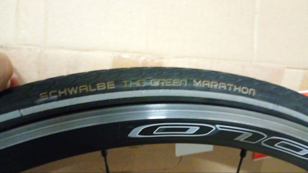 CAMPAGNOLO SCIROCCO　17c　シュワルベマラソン23ｃ