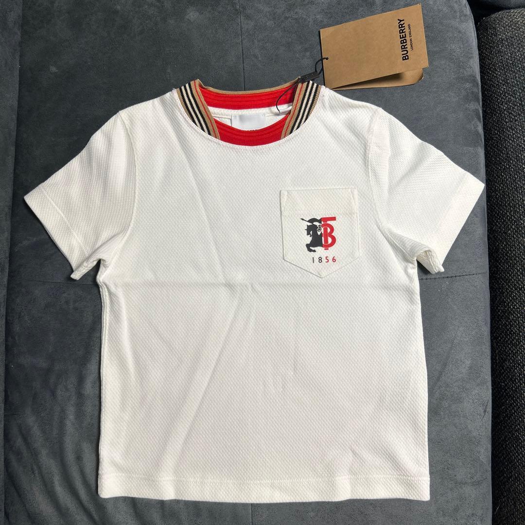 新品タグ付きBURBERRY ホワイトトップスTシャツ