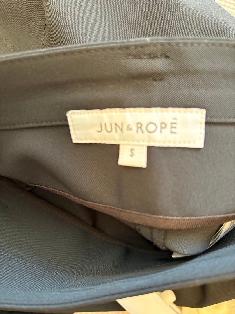 ジュンアンドロペ セットアップ　シンプル　春ゴルフ