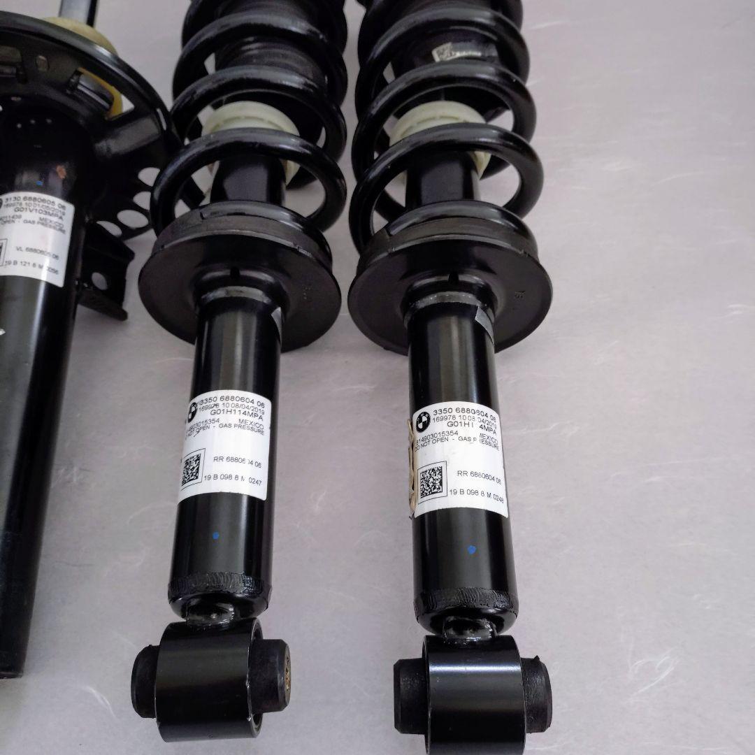 ぷぷえみ【】純正品 (G01) X3 M40d 純正サスペンション