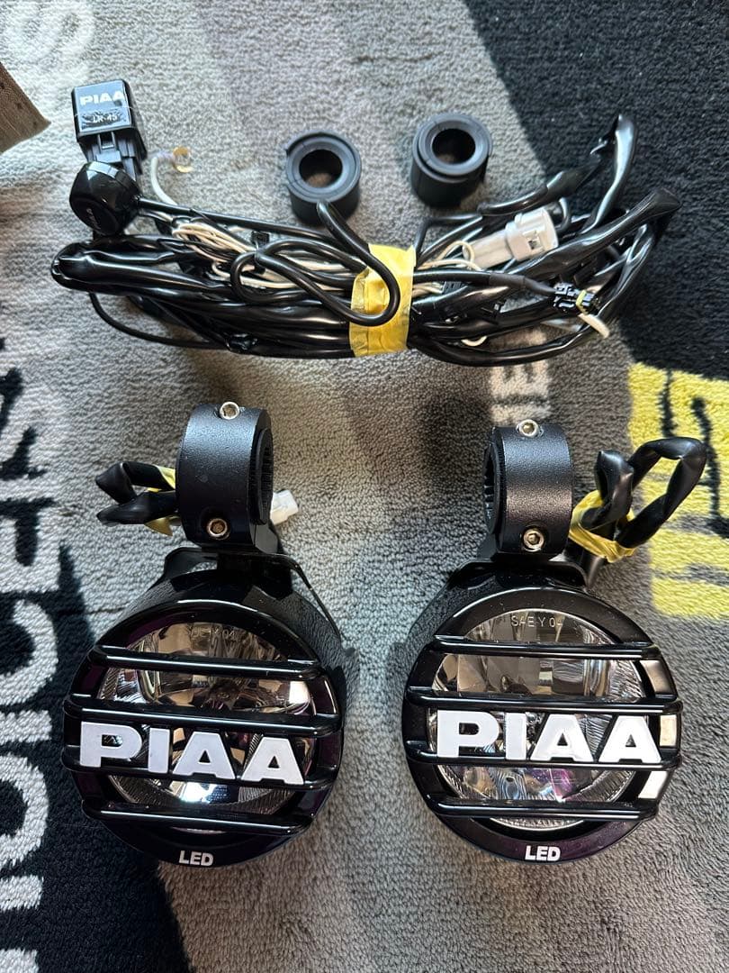 今週のみ値下げ　PIAA LP530 LEDフォグランプ　取り付けステー付き