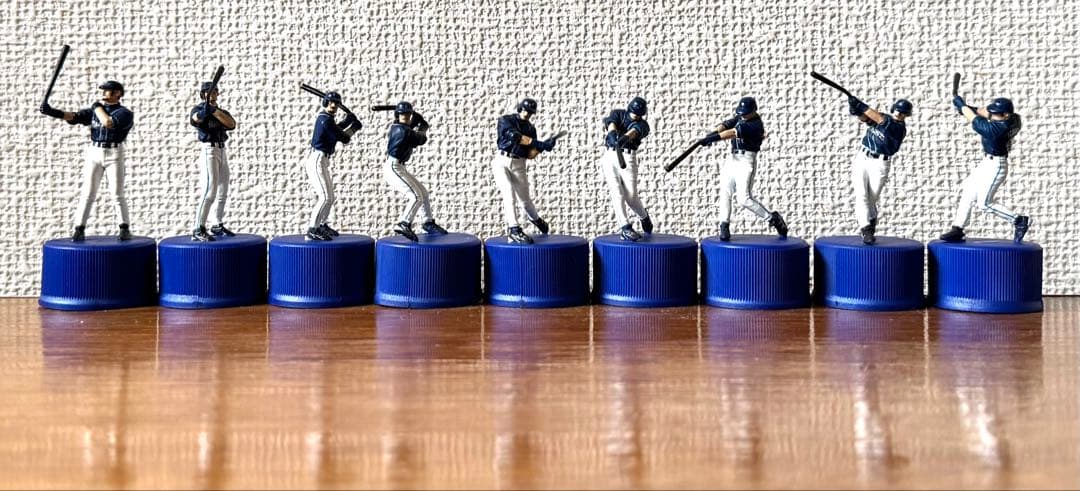 イチロー 選手　ペットボトルフィギュア バッティングポーズ 9個セット